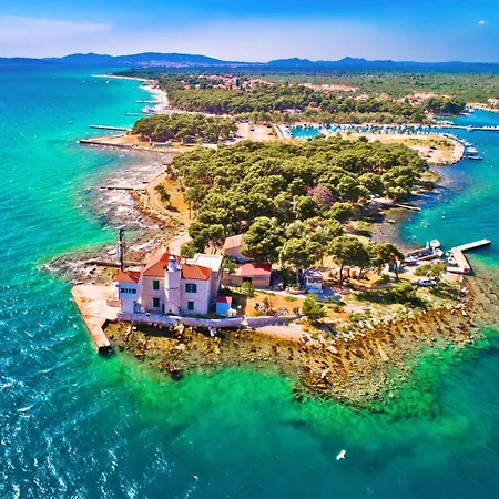 Semesterbostad S With Pool, Jacuzzi & Gym Vodice